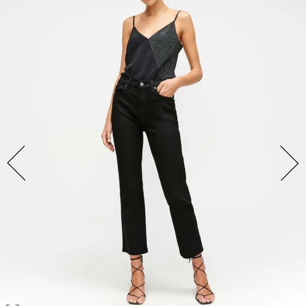 NWT 7 For All Mankind Black Cropped Straight jeans